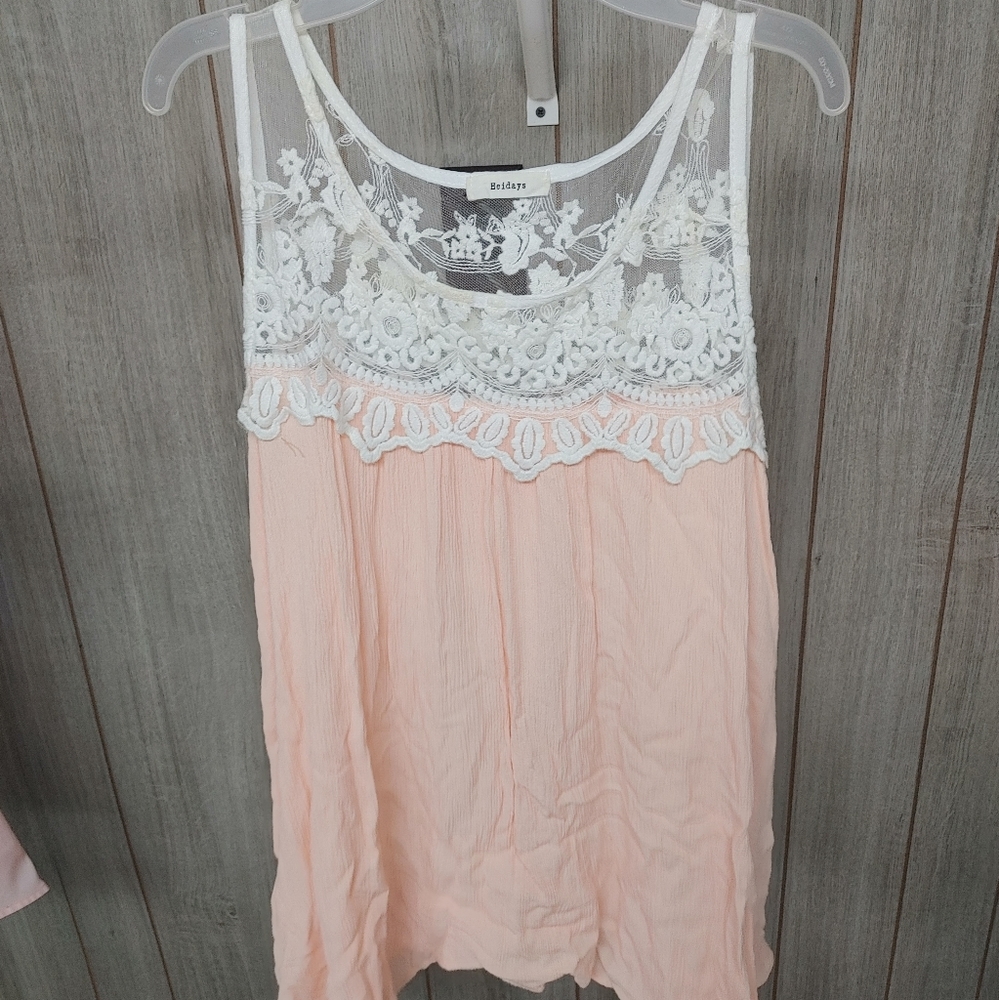 Blush lace maternity tank small